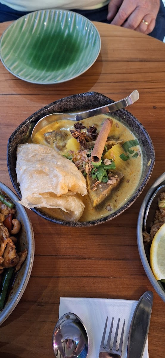 Siam Pagoda Thai Garden Restaurant-9